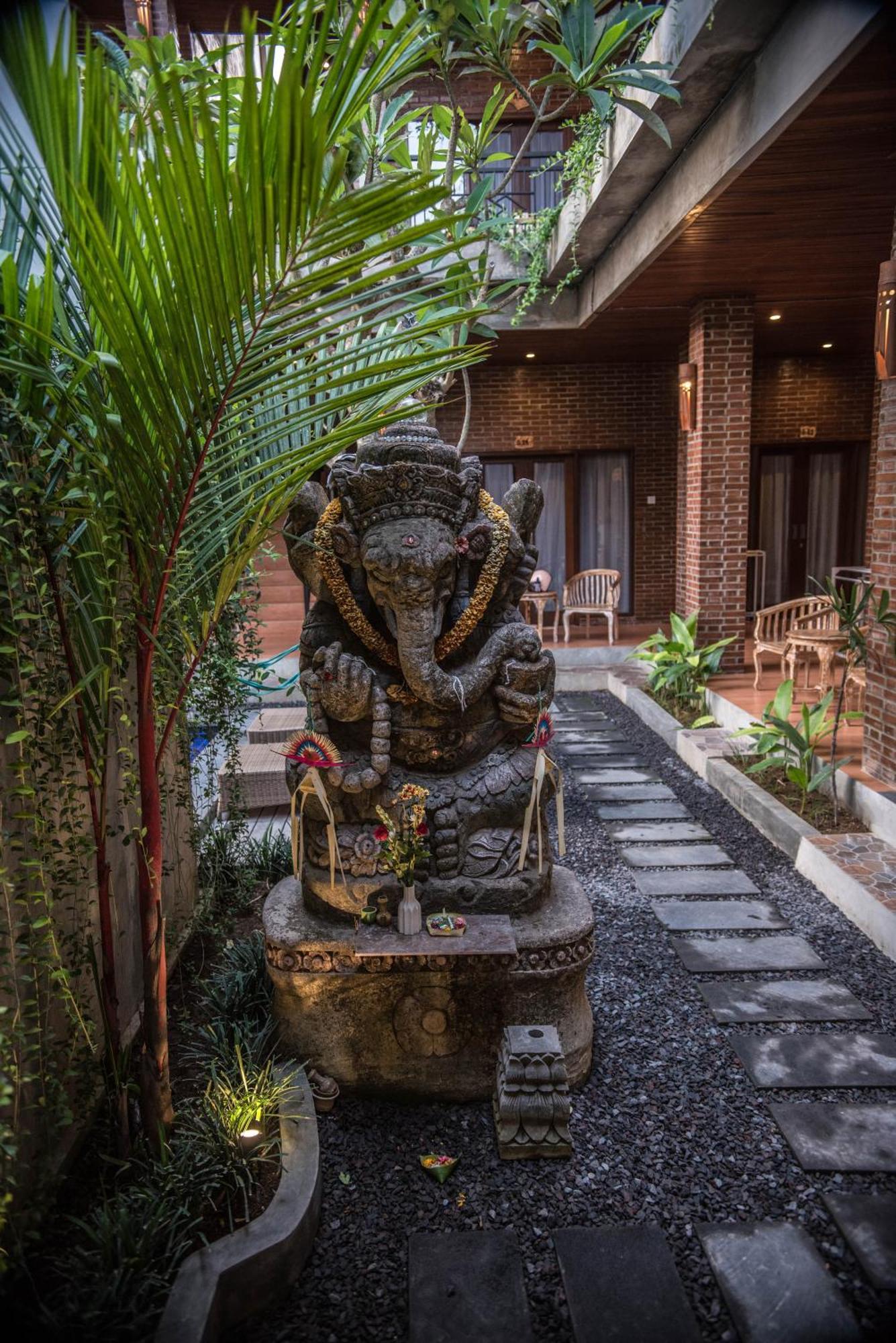 The Ganesha Homestay Canggu Екстериор снимка